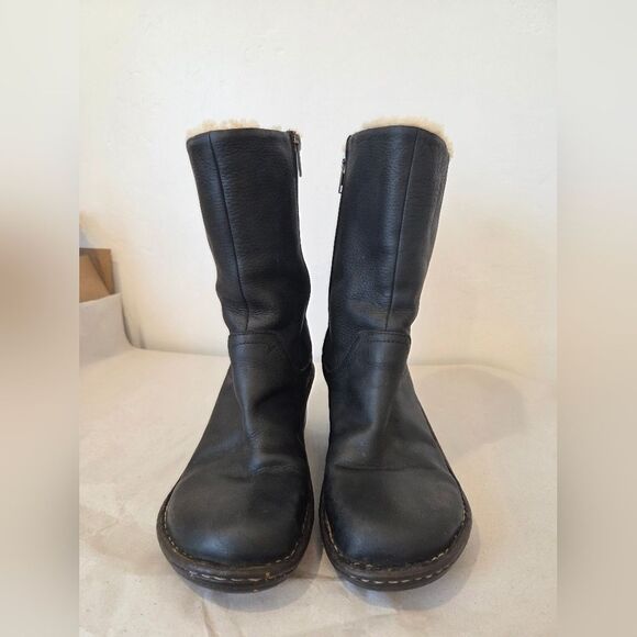 UGG Hartley Boots Mid Calf Black Sheepskin Leather Sherpa Lined Wedge Heel 8 - Picture 3 of 11
